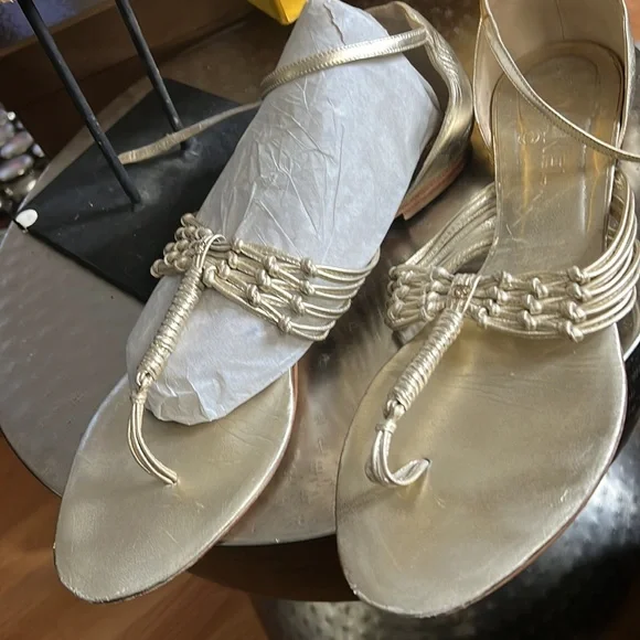 Chanel shoes - Picture 4 of 6